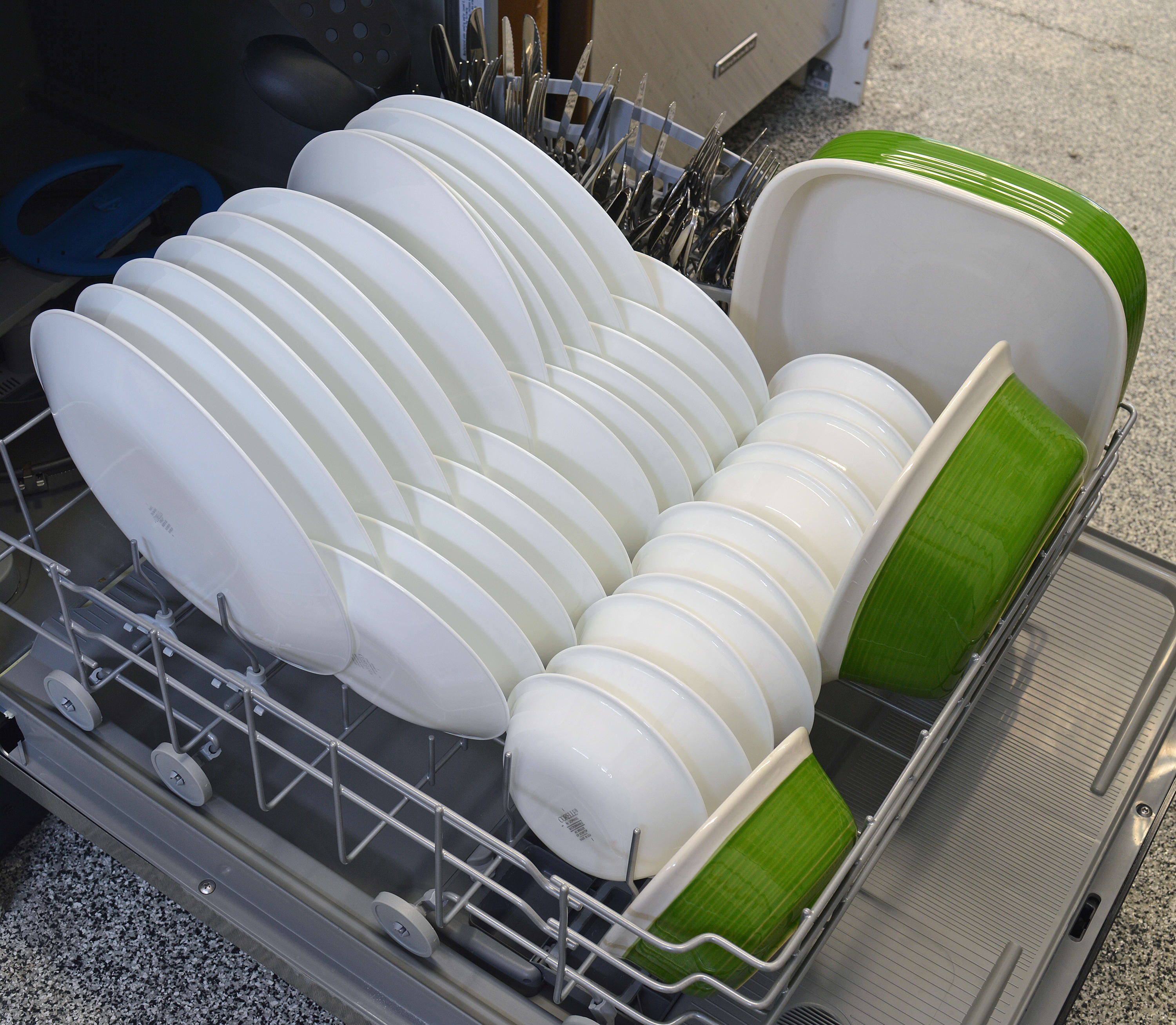 Frigidaire Gallery FGID2466QF Dishwasher Review Dishwashers