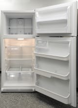 Frigidaire FFHT2131QP Interior