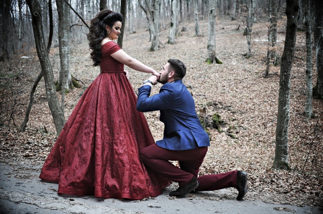 Red dress proposal