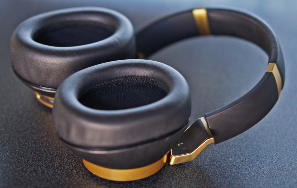 AKG N90Q - Earcups