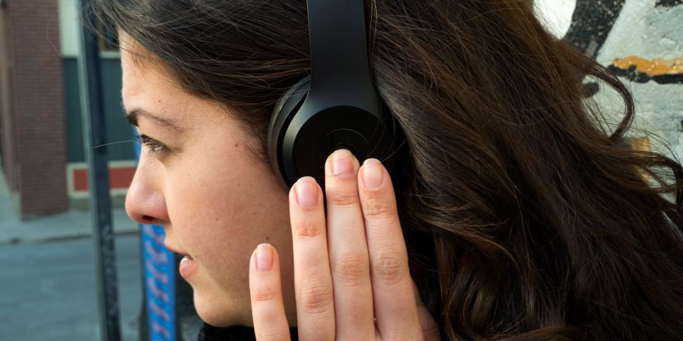 Beats Solo3 Wireless Buttons In Use