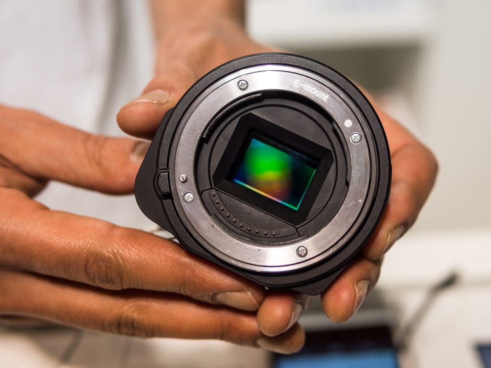 Sony Cyber-shot QX1 – The APS-C Sensor