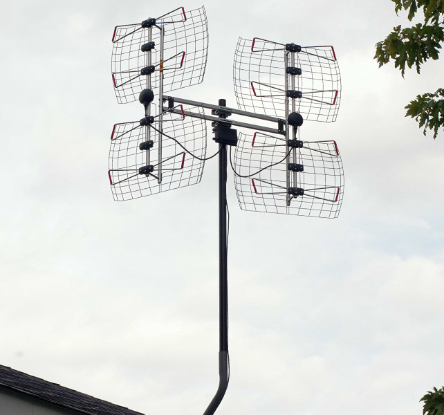 Antennas Direct DB8e Bowtie Outdoor HDTV Antenna