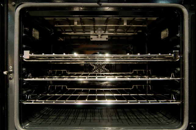 Benchmark wall oven cavity