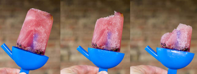 Prosecco popsicles eating