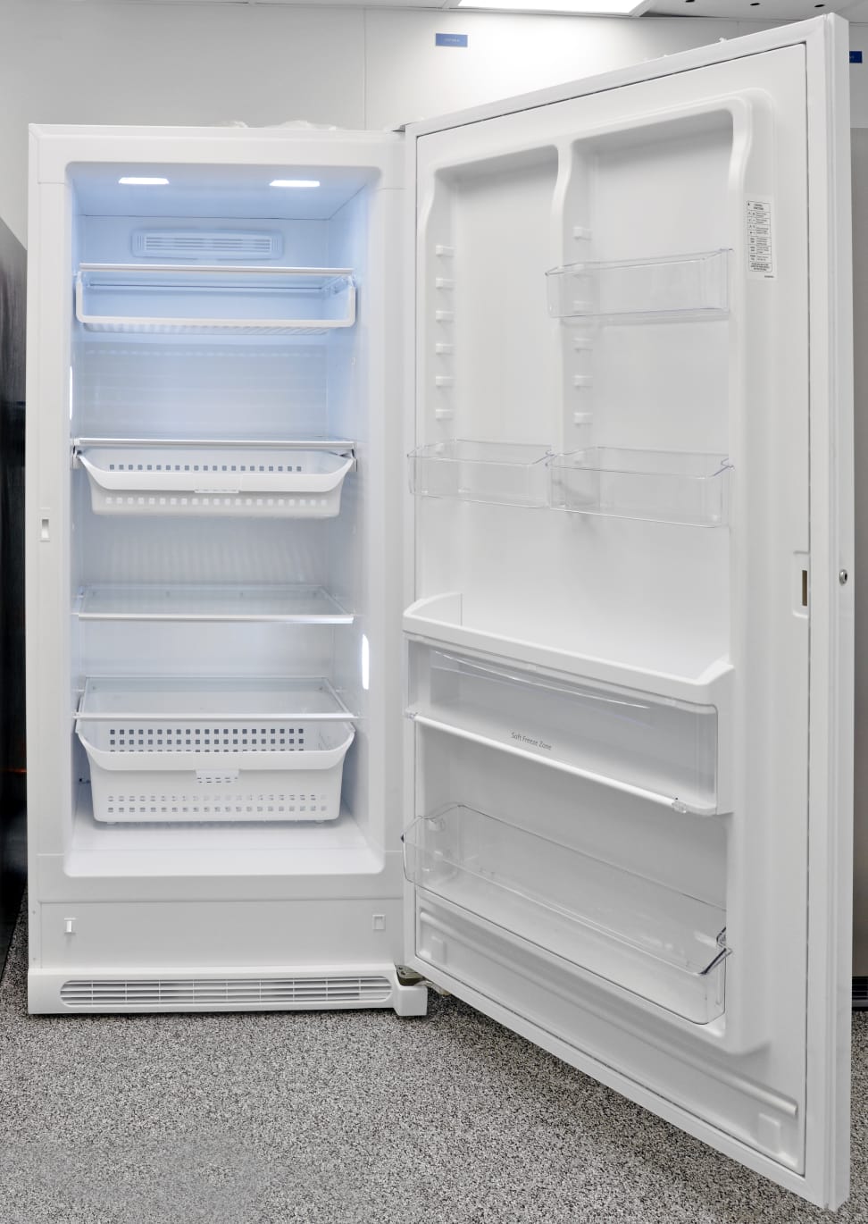 Frigidaire FFFH21F6QW Interior