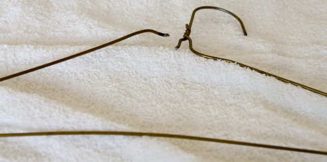 Broken Hanger