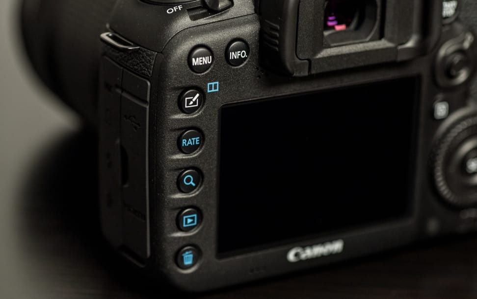 CANON-7D-MK2-DESIGN-CONTROLS-LEFT.jpg