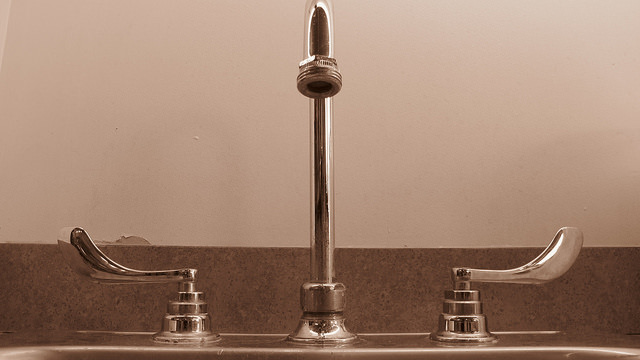 kitchen tap.jpg