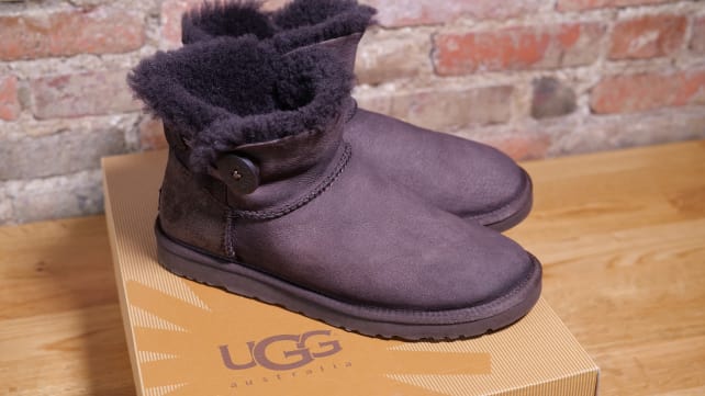 how to get grease out of uggs
