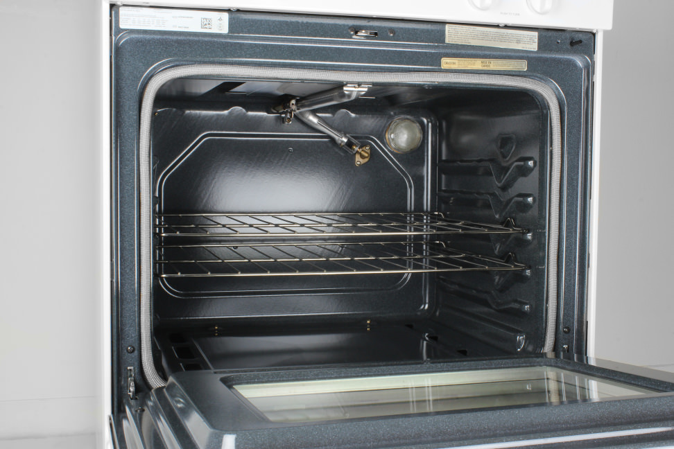 Amana-AGR5630BDW-cavity.jpg