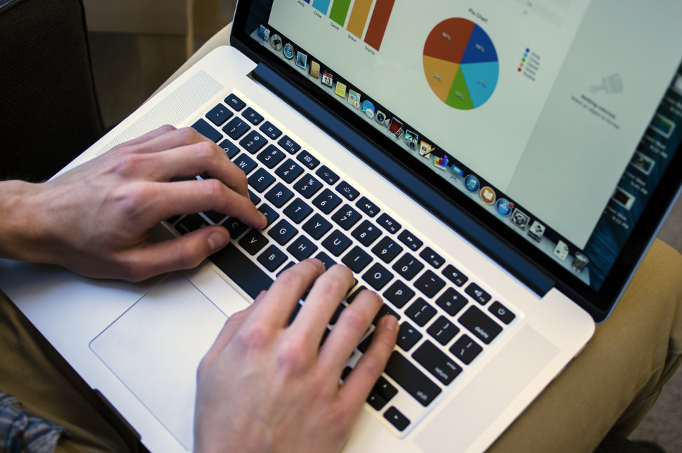 apple-macbook-air-review-design-use.jpg