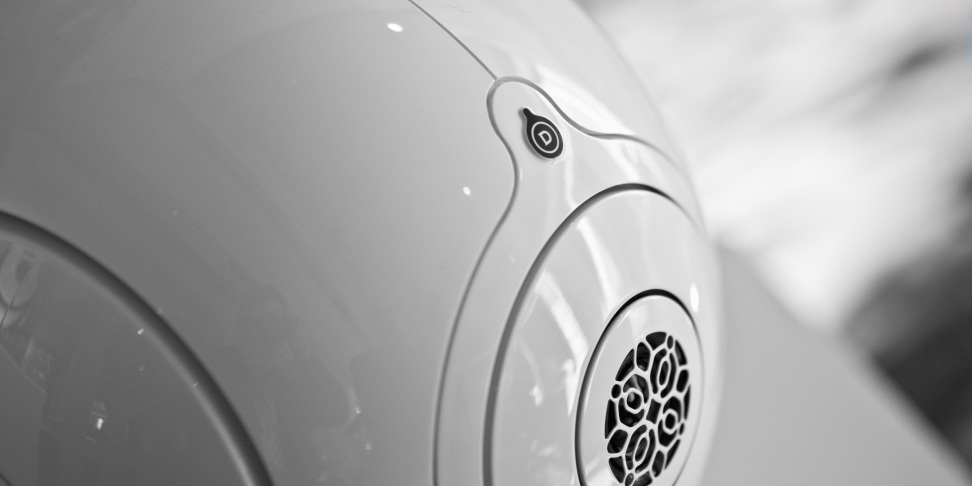 devialet-phantom-fi-b-and-w.jpg