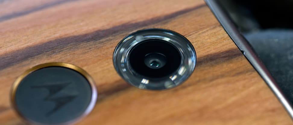 motorola-moto-x-2014-review-design-camera.jpg