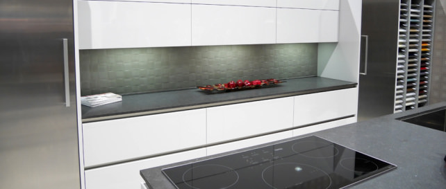Pentalquartz countertop, Bauformat Kuchen cabinets
