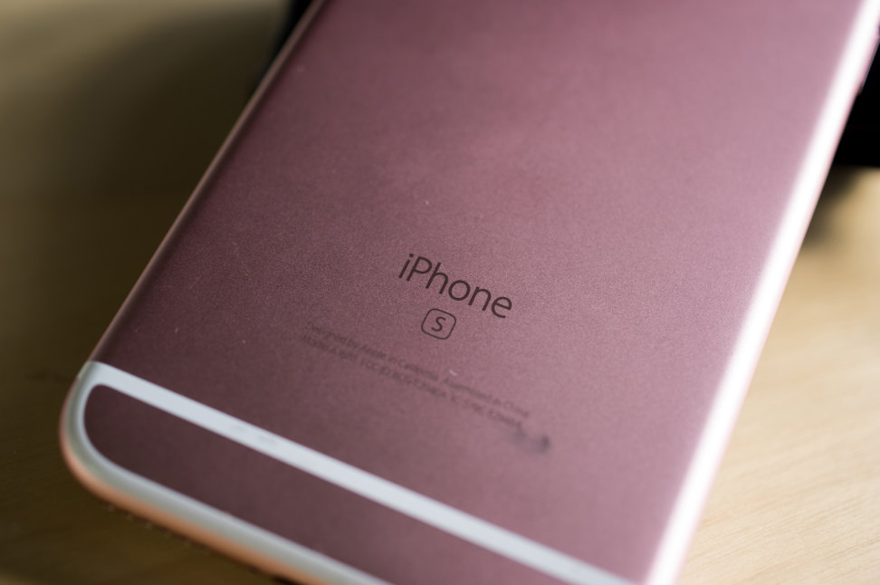 Apple iPhone 6s Back