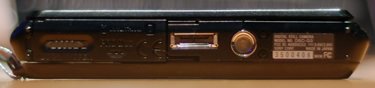 Sony-DSC-G3-bottom-375.jpg