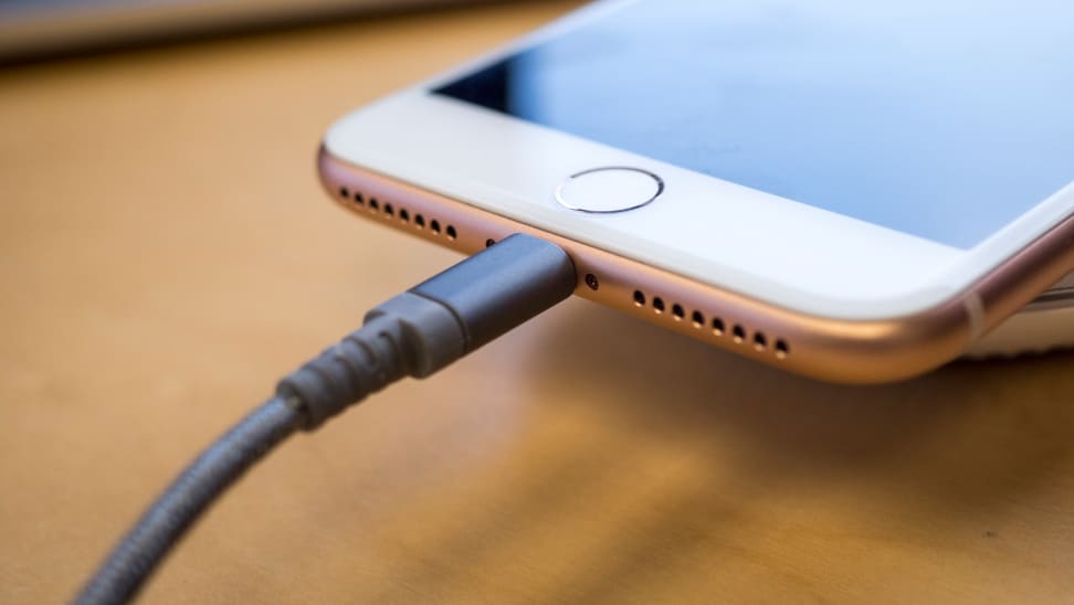 AmazonBasics Nylon Braided Lightning Cable